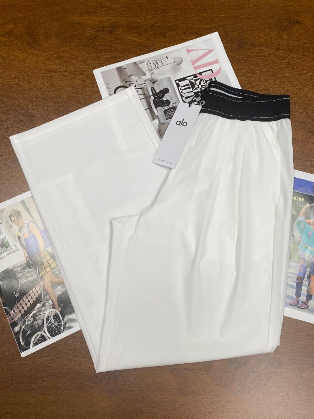 🦓New With Tags ALO Yoga👩🦳White Black Trouser Pants (30-inch inseam) - Picture 4 of 9